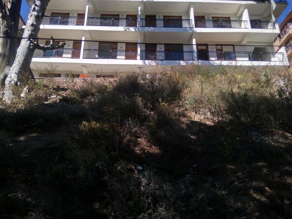 Wanderers Homestay -All Mountain Facing Rooms كالبا المظهر الخارجي الصورة