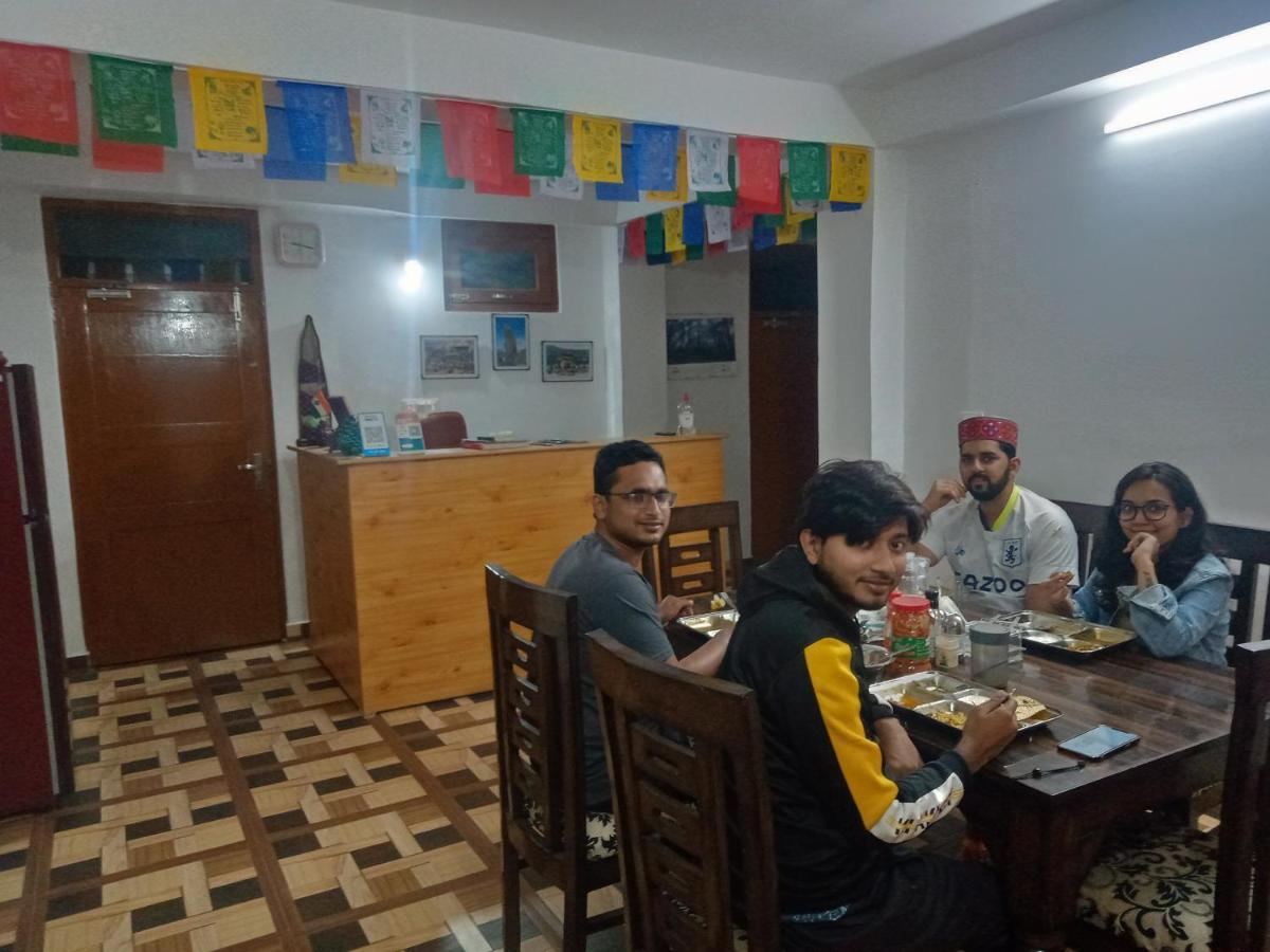 Wanderers Homestay -All Mountain Facing Rooms كالبا المظهر الخارجي الصورة