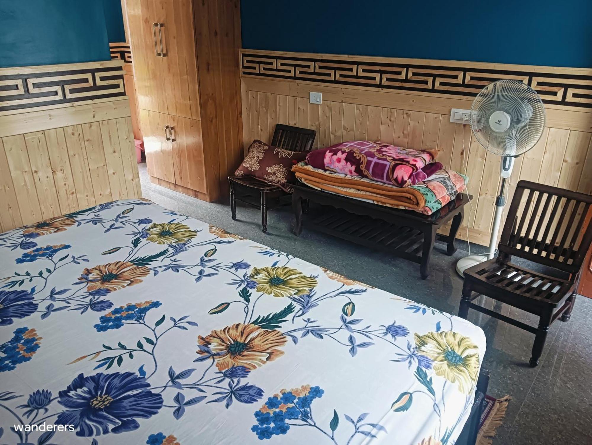 Wanderers Homestay -All Mountain Facing Rooms كالبا المظهر الخارجي الصورة