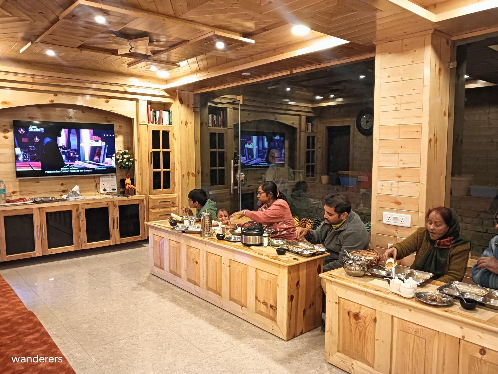 Wanderers Homestay -All Mountain Facing Rooms كالبا المظهر الخارجي الصورة